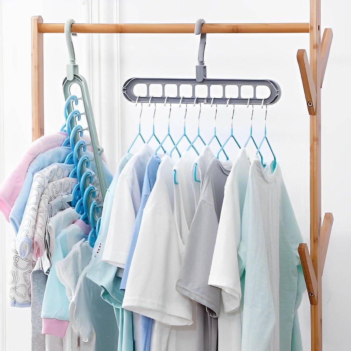 Multi - Port Clothes Hanger - Savroo